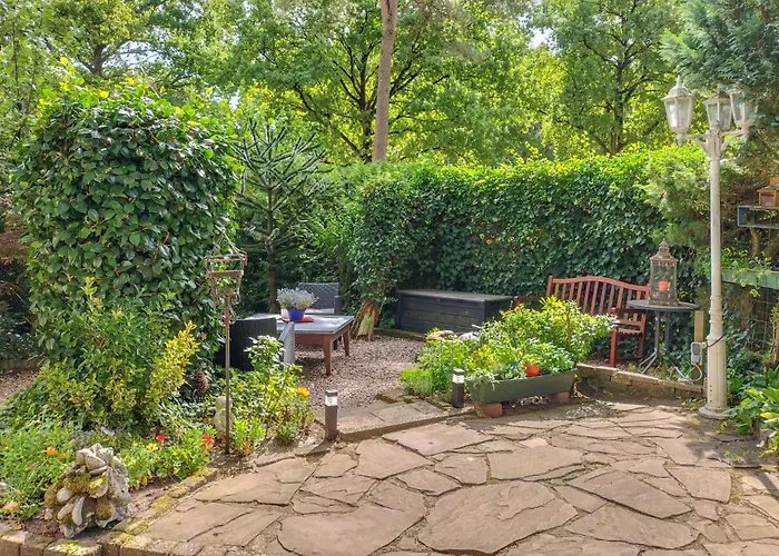 Lovely In With Heated Swimming Pool